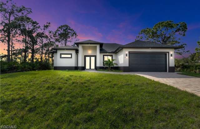 6005 Queen Avenue N photos photos