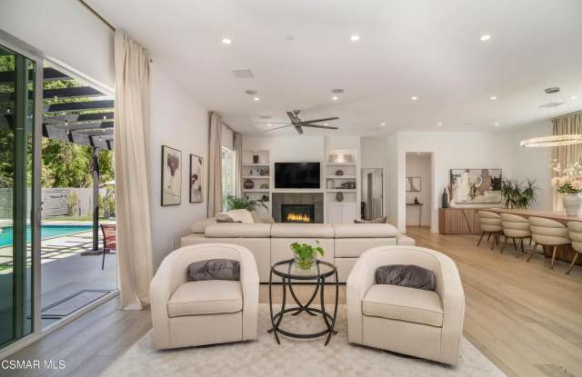 19067 Sprague Street Gallery 4