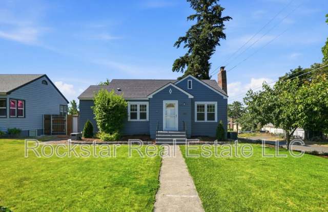 3027 W Cleveland Ave photos photos
