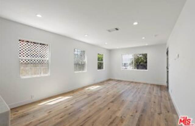 3748 Veteran Avenue Gallery 3