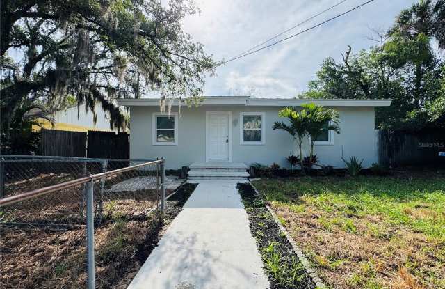 9805 N MYRTLE STREET photos photos