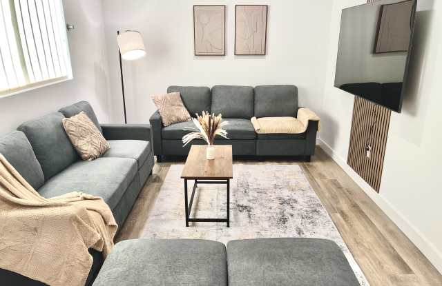 1587 W 35th Street - Co-Living Gallery 3