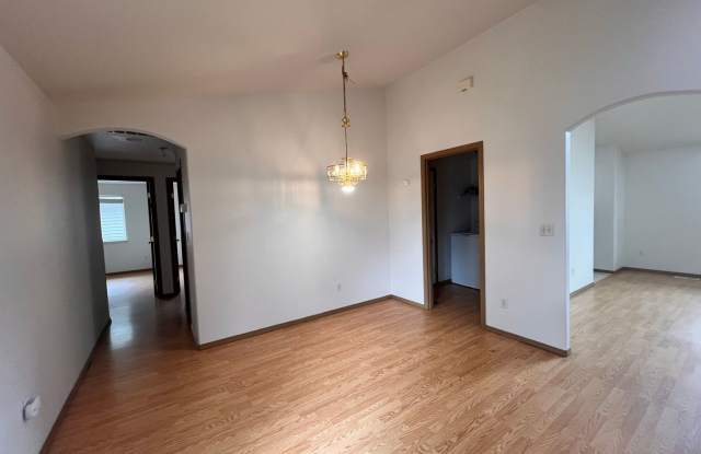 4 Bedroom 2 Bathroom House Available Now!!! Gallery 4
