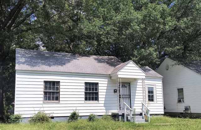 3007 S. Poplar St. photos photos