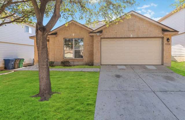 Gorgeous 3 bedroom, 2 bath home with a study near the Forum  Randolph AFB! photos photos