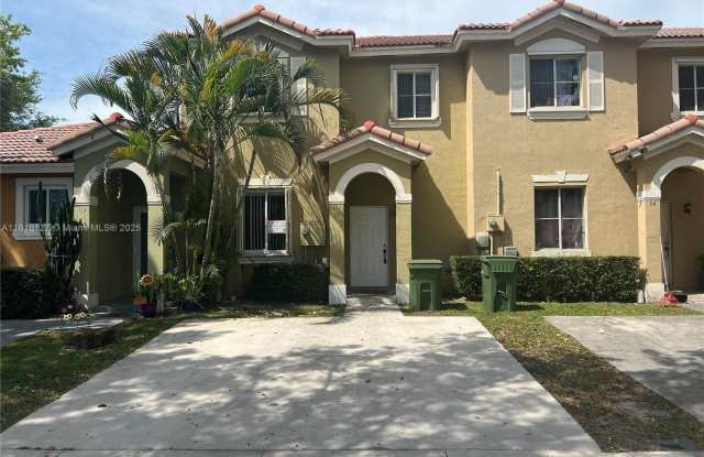 100 SW 15th Ave photos photos
