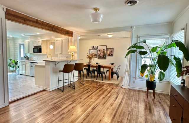 COMING SOON | Charming 3-Bedroom Home in Santa Rita! Gallery 4