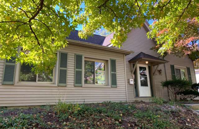 August 2027 - Remodeled - 5 bed, 5 bath! photos photos