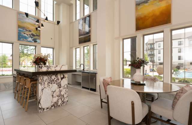 The Louise - Apartments & Townhomes Gallery 4