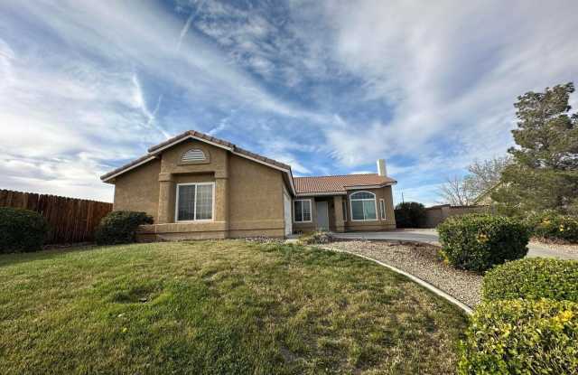 3719 San Jacinto Avenue - 3719 San Jacinto Avenue, Rosamond, CA 93560