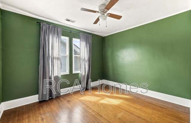 36 North Dearborn Street Gallery 4