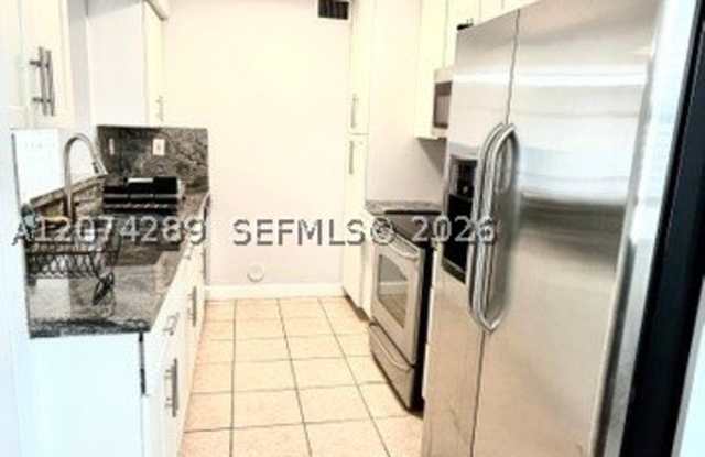 4609 NW 97th Ct Gallery 2