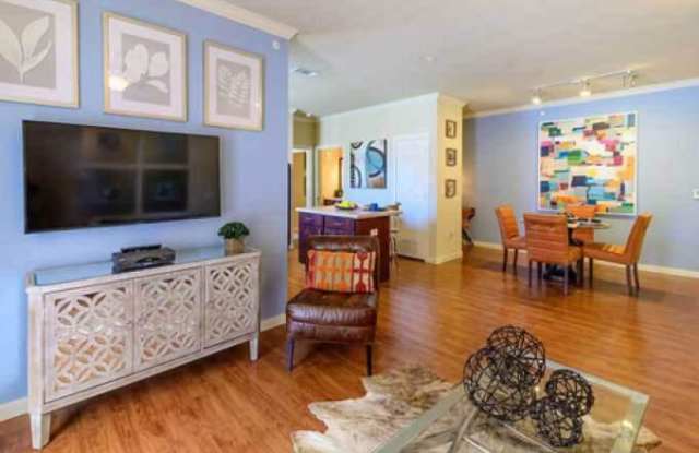 1843 Medical Pkwy Gallery 1