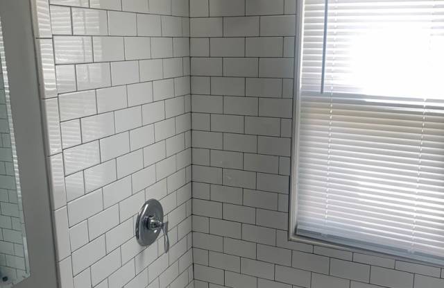 Completely Updated 2 Bedroom in South Minneapolis Gallery 3