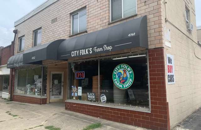 4762 N High St photos photos