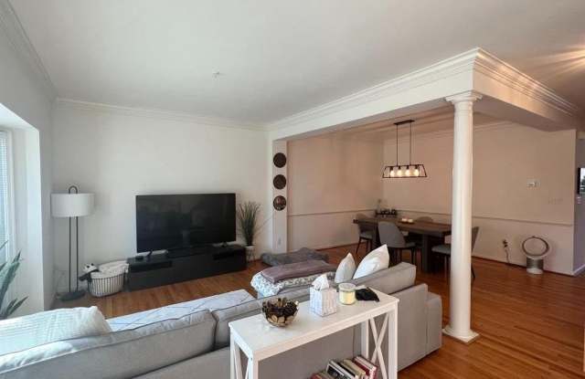 8502 HARVEST OAK DR Gallery 3