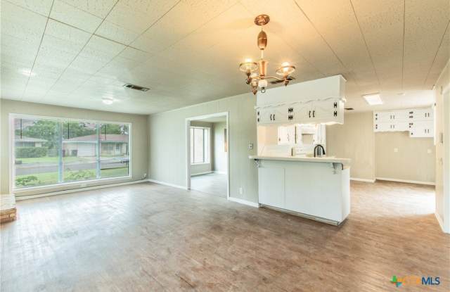 3209 Shady Hill Drive Gallery 3