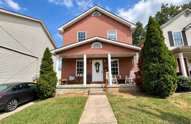 7 Bedroom Available for Pre Lease! Gallery 1