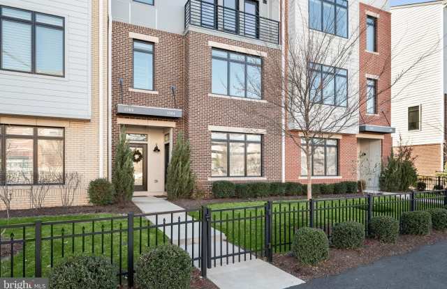 1304 RIBBON LIMESTONE Terrace SE photos photos