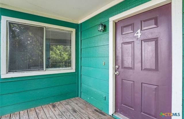 1634 Post Road Gallery 3