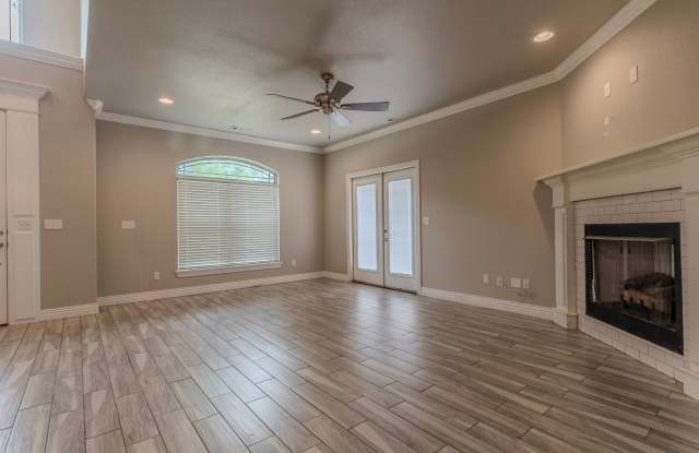 Upscale 4 Bed, 2.5 Bath Available in Fayetteville! Gallery 4