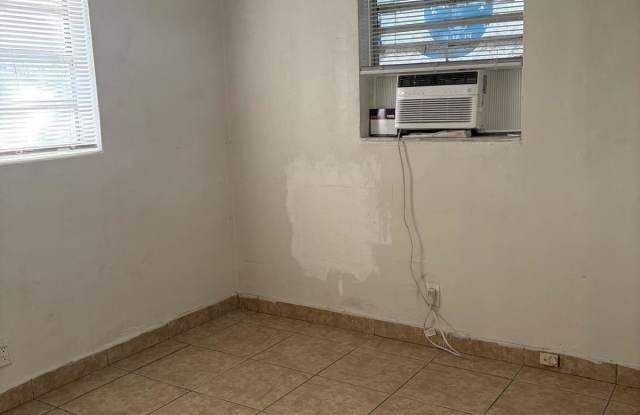 2359 Farragut St, Unit B photos photos