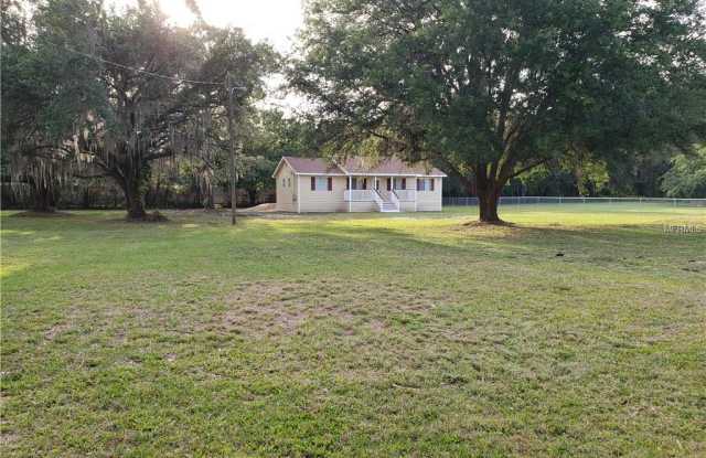 4009 LOURY DRIVE Gallery 2