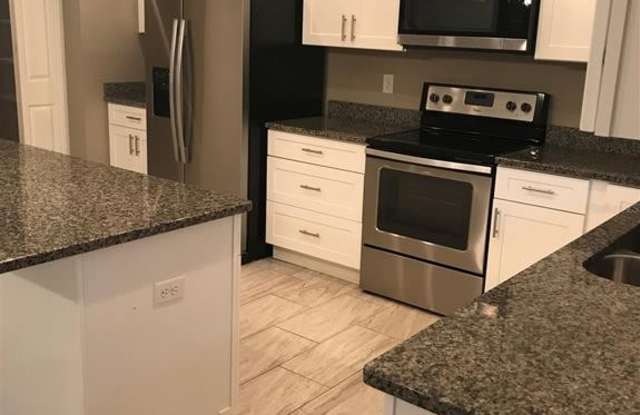 2025 LUNN LANDINGS DRIVE Gallery 4