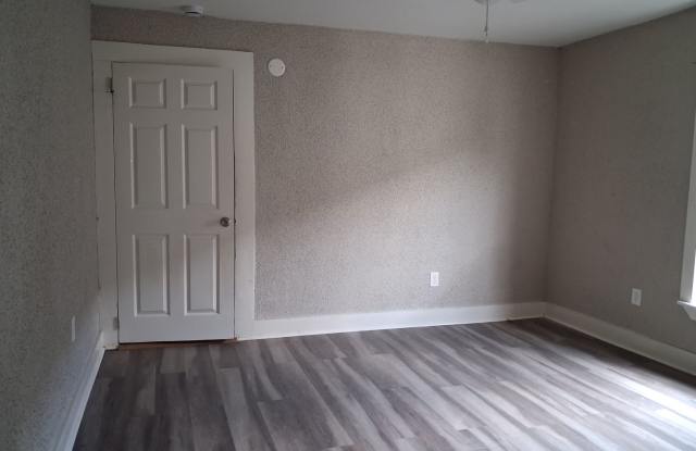 Charming 3 Bedroom - Corner Home Gallery 4