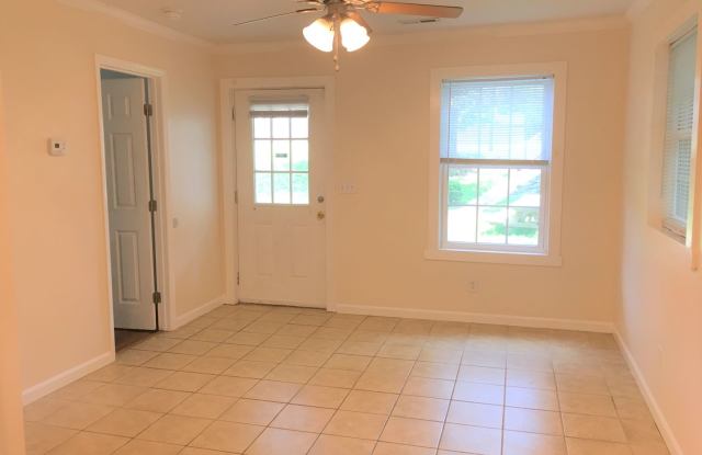 Great location for this updated 4br 2ba house w/ off-street parking. Walk to UNC Campus! Gallery 4