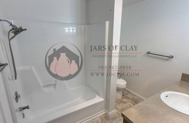1/2 Off First Full Month's Rent | 2 Bed/1 Bath in Keizer | Upstairs | On-site Laundry Facility Gallery 4
