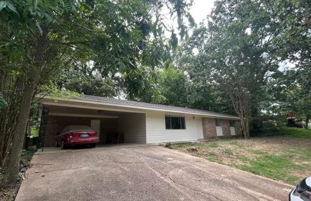 2602 Maple Dr photos photos