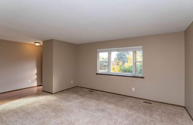 Comfortable Ranch-Style Living with Large Fenced Backyard! Gallery 3