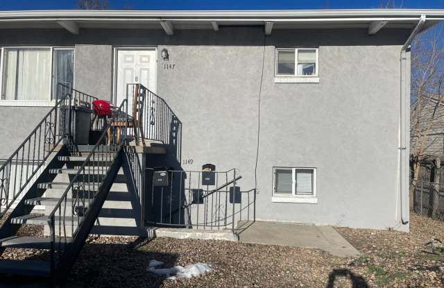 2BD Garden-Level Home | Off-Street Parking Gallery 4