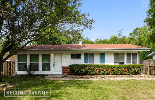 9655 Manhattan Dr - 9655 Manhattan Drive, Northbrook, OH 45251