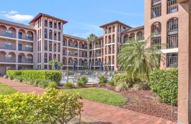 Fantastic 1br/1bath Condo in Gulfport/Unfurnished! - 6100 Gulfport Boulevard South, Bear Creek, FL 33707