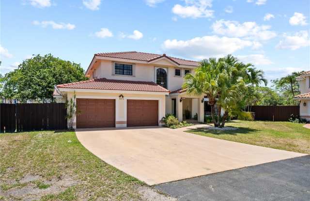 4671 SW 155th Pl photos photos