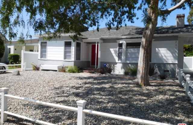 2317 Veteran Avenue Gallery 3