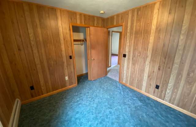 Single Family Home in Shrewsbury Borough Gallery 4