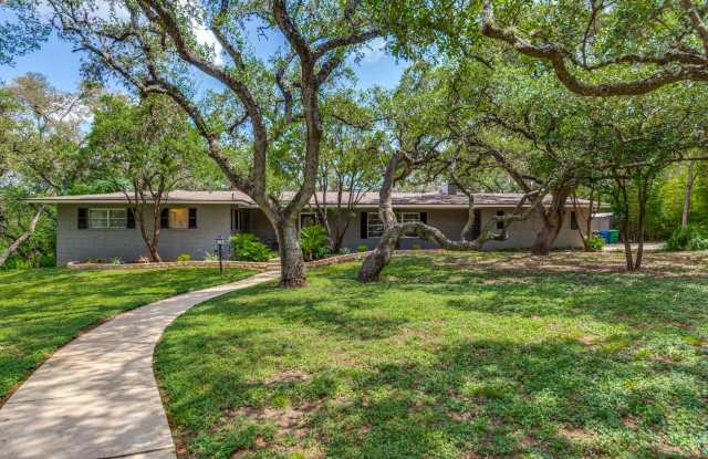 GORGEOUS RANCH-STYLE HOME ON WOODED 1.2 ACRE LOT photos photos