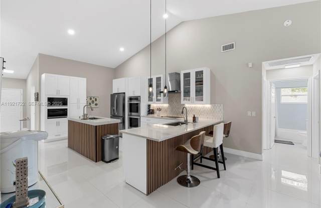 19648 Back Nine Dr photos photos