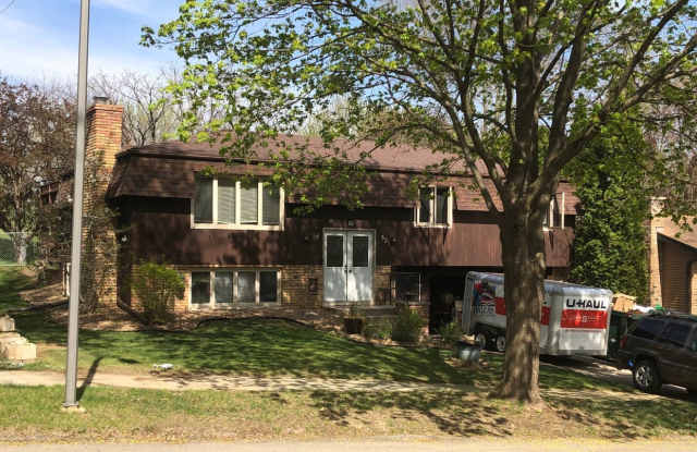 521 29th Street NW - 521 29th Street Northwest, Rochester, MN 55901