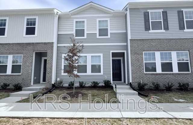 2225 Glen Crossing Drive Gallery 1