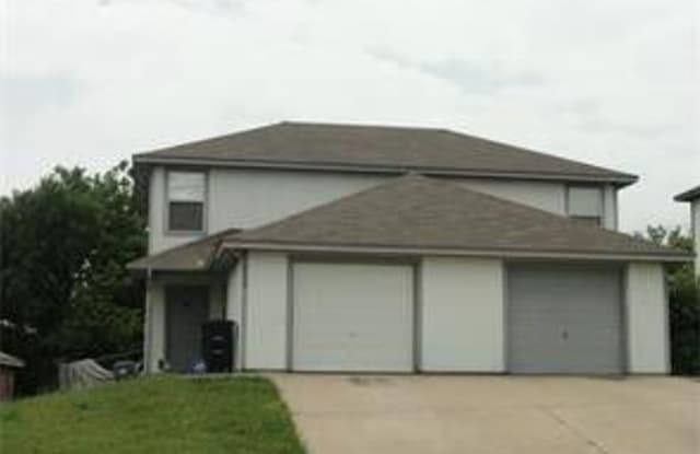 8129 Julie Ave - 8129 Julie Avenue, Fort Worth, TX 76116