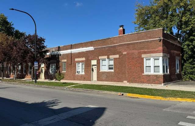 2344 S 58th Avenue unit: 2 photos photos