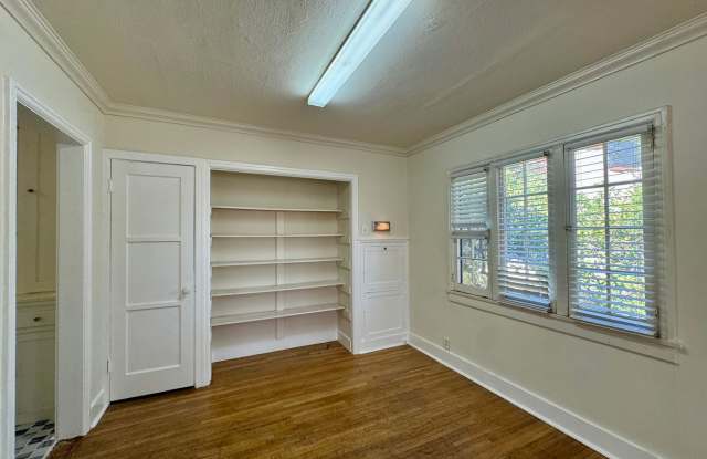 GILLETTE CRESCENT Gallery 4
