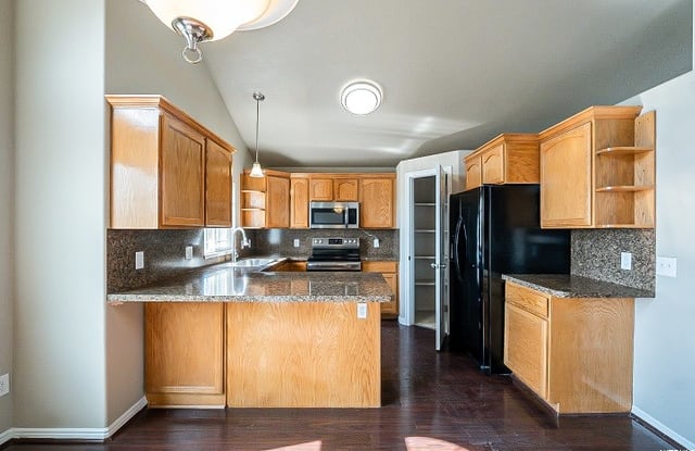 4663 4150 W St - 4663 South 4150 West, Roy, UT 84067