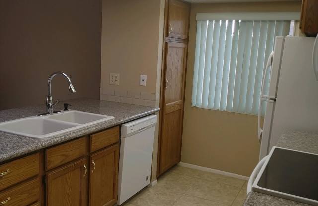 11429 S PAWNEE Circle Gallery 3