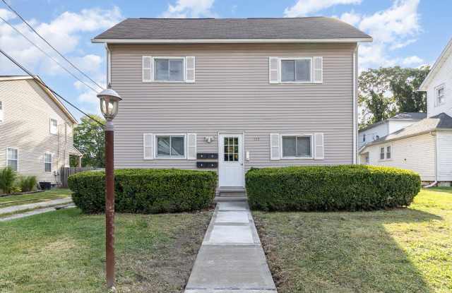 555 S Locust Street - 555 South Locust Street, Valparaiso, IN 46383 555 S Locust Street - 555 South Locust Street, Valparaiso, IN 46383