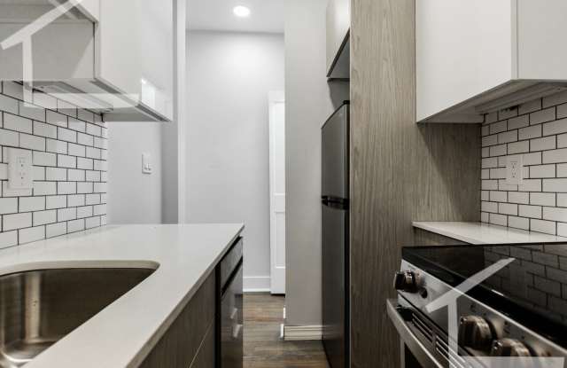 Sunny Studio Heat and Hot Water Included photos photos